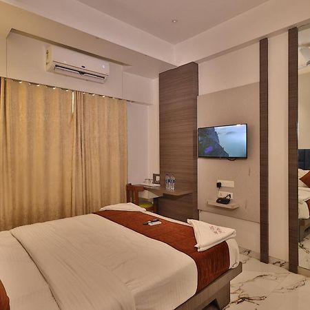 Hotel Stay Inn Nová Bombaj Exteriér fotografie